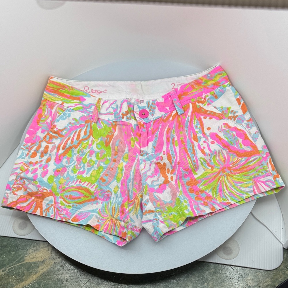 Lilly Pulitzer Colorful Shorts with pockets ✨